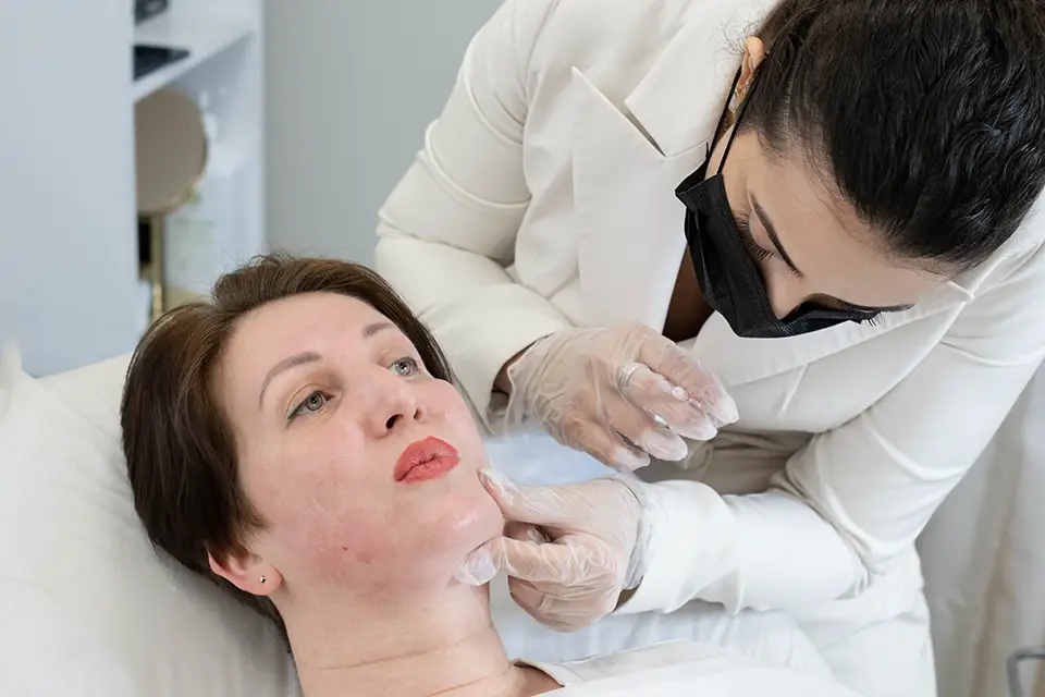 Morpheus8 For Under-Chin (Double Chin): What You May Feel And What You May See After Treatment